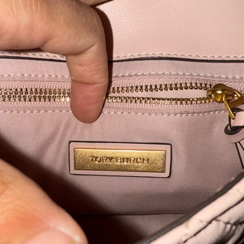 Tory Burch Fleming Convertible Shoulder Bag Shell Pink- USED LIKE NEW. - Picture 9 of 13